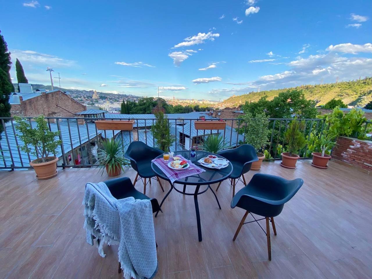 Hotel "Tbilisi Tales" In The Heart Of The Old City Εξωτερικό φωτογραφία