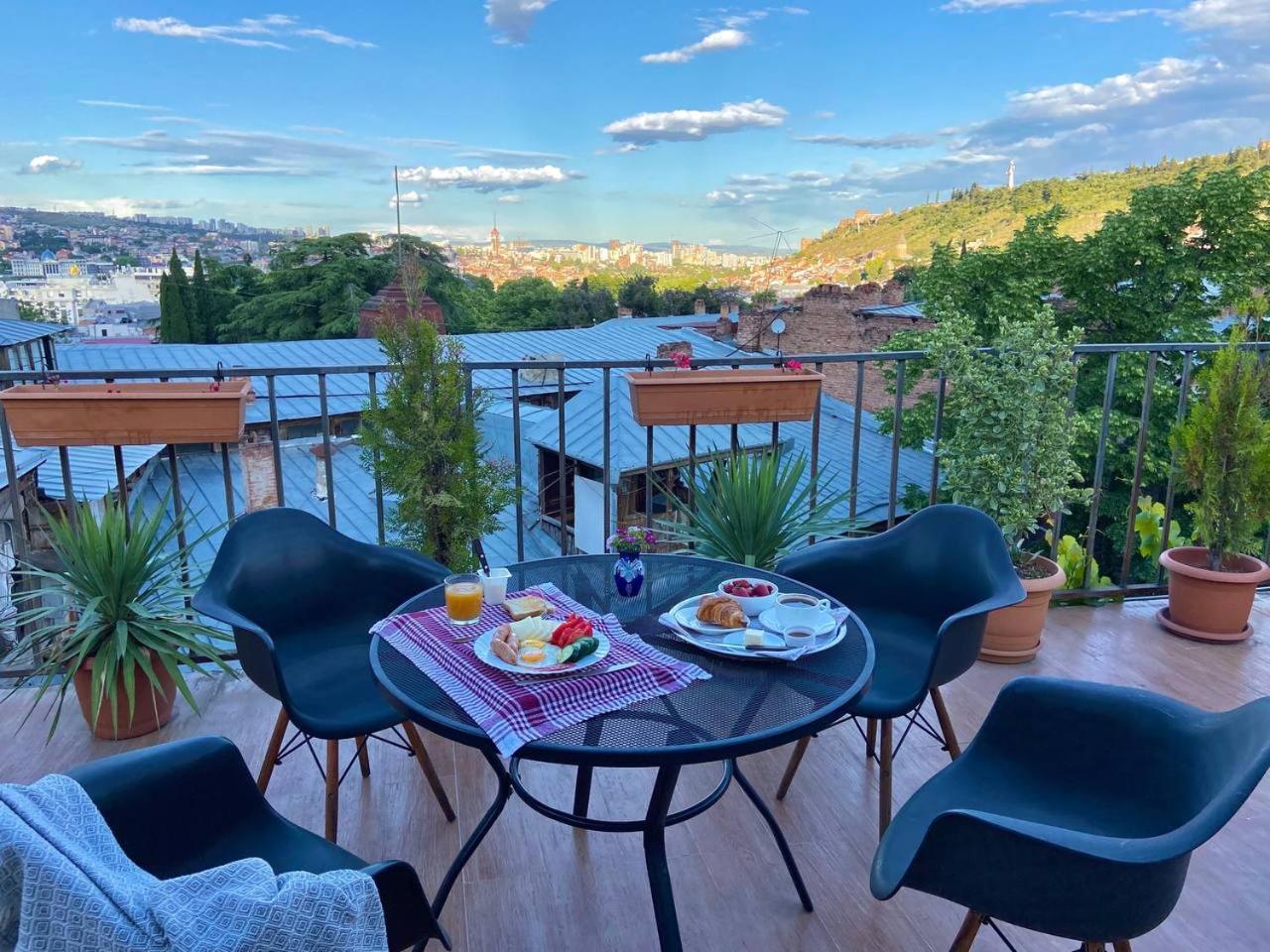 Hotel "Tbilisi Tales" In The Heart Of The Old City Εξωτερικό φωτογραφία